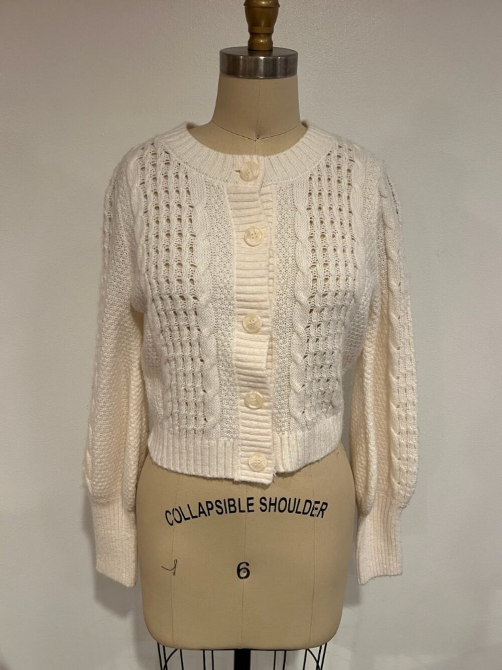 Wild Fable Cream Cable Knit Cropped Cardigan Sweater